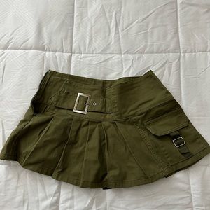 FASHION NOVA green mini skirt!